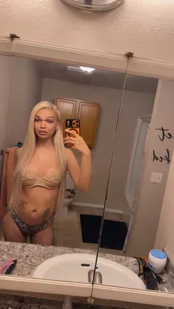 OnlyFans account  kekemodelesque avatar 1