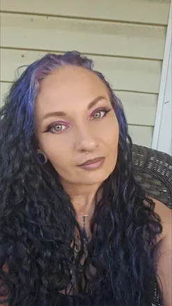 OnlyFans account  vicious_vixen_420 avatar 1