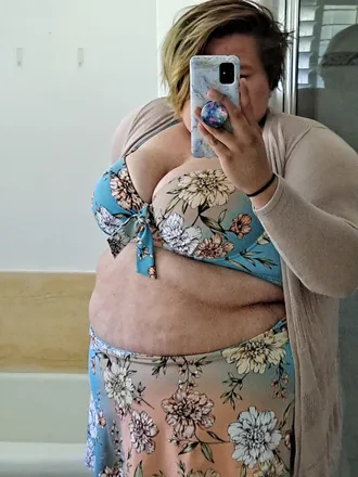 OnlyFans cuenta sugerqueen2206 header 2