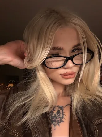 OnlyFans cuenta sooofiabunny header 2