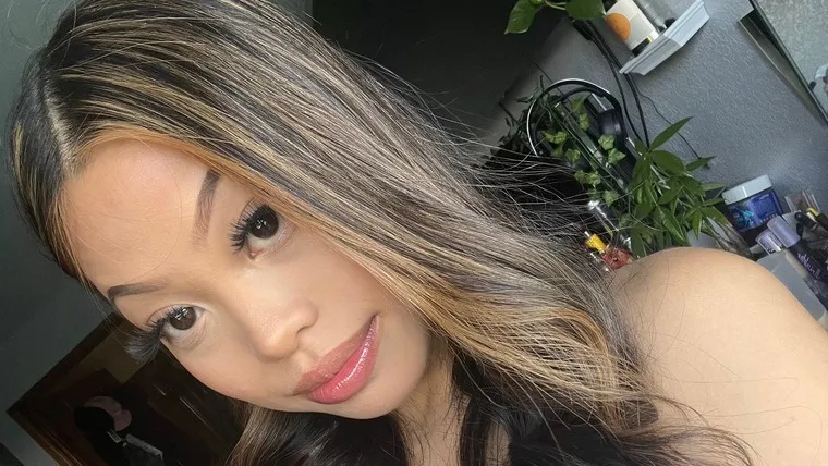 OnlyFans account  missbabykayofficial header 2