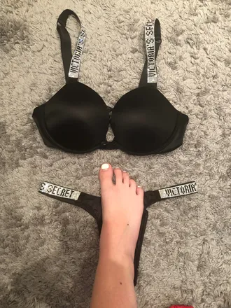 OnlyFans cuenta edenmarierose header 2