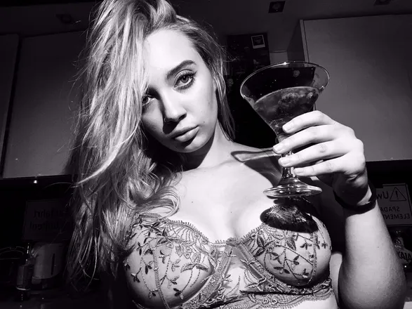 OnlyFans account  fancynancy2001 header 2
