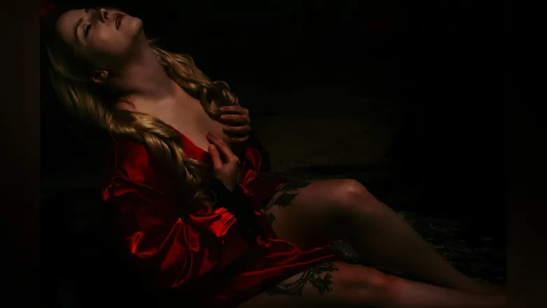 OnlyFans cuenta hazelfr33bird header 2
