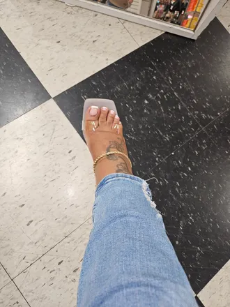 OnlyFans cuenta lovelyfeetforyou93 header 2