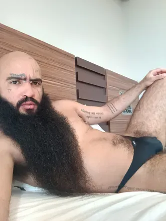 OnlyFans cuenta beardtattooofc header 2