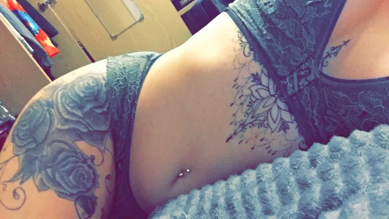 OnlyFans cuenta bethw18 header 2