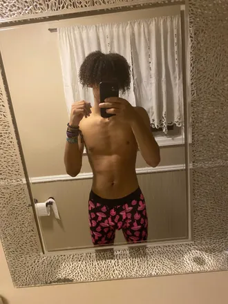 OnlyFans cuenta yungbull_aj header 2