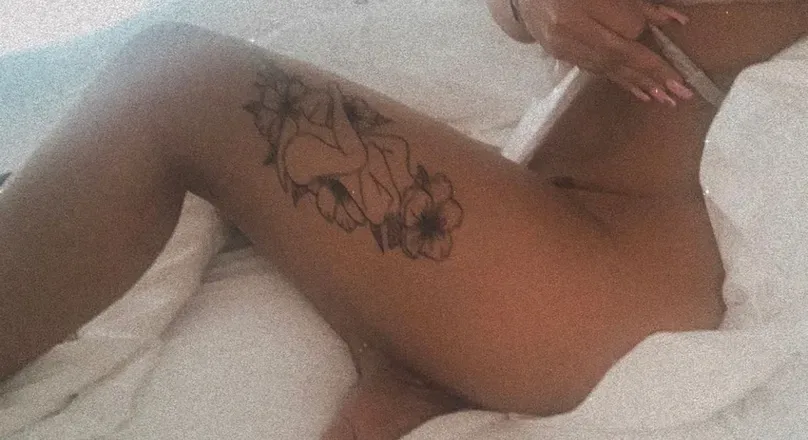 OnlyFans cuenta mixednicolee header 2