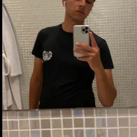 OnlyFans cuenta college.boi header 2
