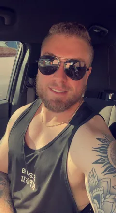 OnlyFans account  tstrunk9 header 2