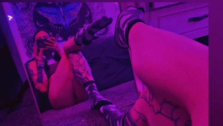 OnlyFans cuenta lavenderkitttty header 2