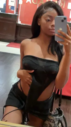 OnlyFans cuenta fineass1k header 2