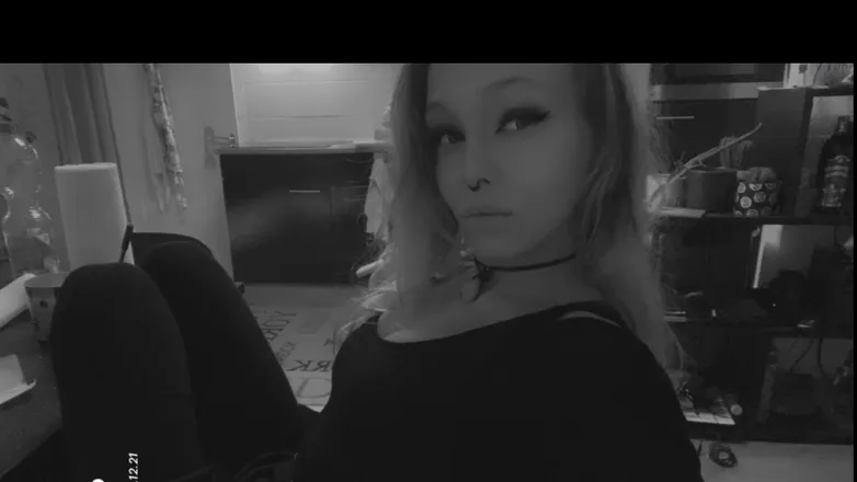 OnlyFans cuenta greenvelvetj header 2