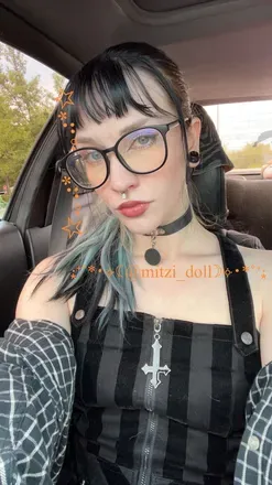 OnlyFans cuenta mitzi_doll avatar 1