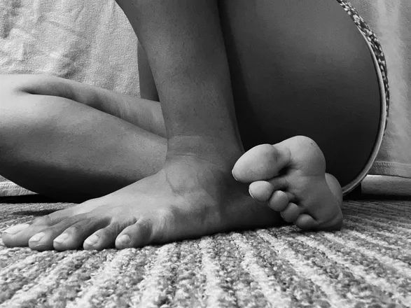 OnlyFans cuenta footsieroyalty header 2