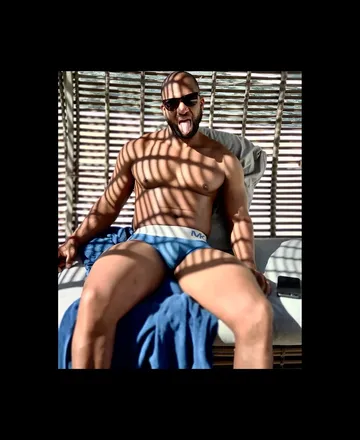 OnlyFans cuenta u212185423 header 2