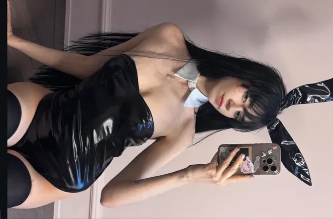 OnlyFans cuenta yoursmalldoll1 header 2