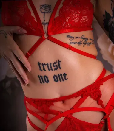 OnlyFans cuenta ellatrustnoone avatar 1
