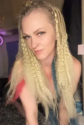 OnlyFans account  mollyfourtune avatar 1