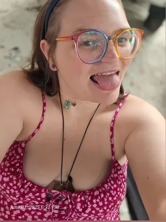 OnlyFans cuenta yaraluvsyew avatar 1