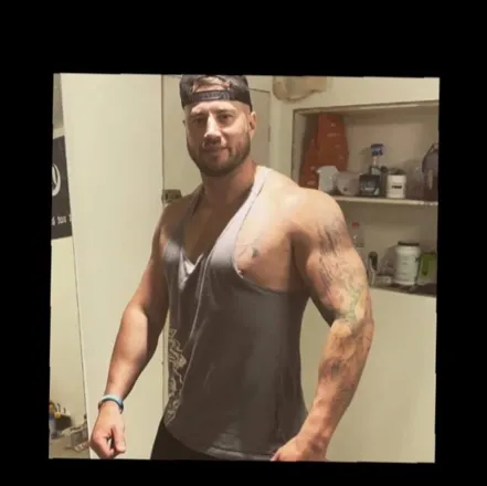 OnlyFans cuenta rangerrick888 header 2