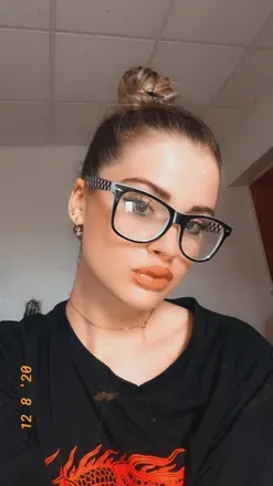 OnlyFans cuenta carlathefrenchgirl avatar 1