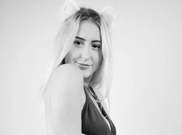 OnlyFans cuenta lilwavysav header 2