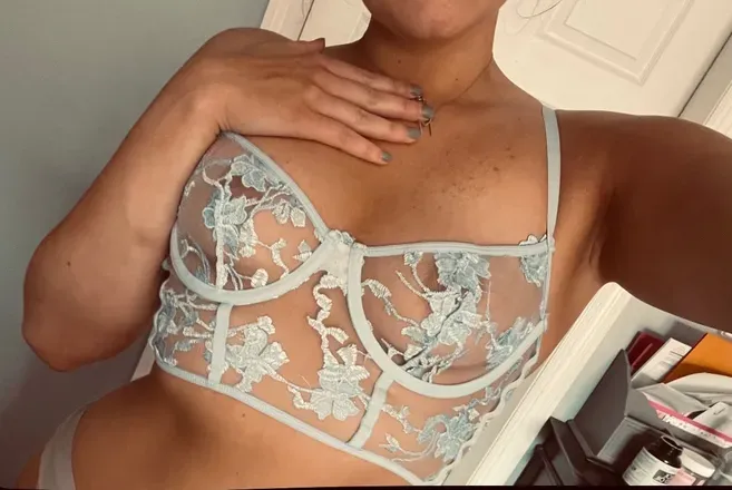 OnlyFans cuenta charlizeblue avatar 1