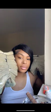 OnlyFans cuenta queen_of_diamonds header 2