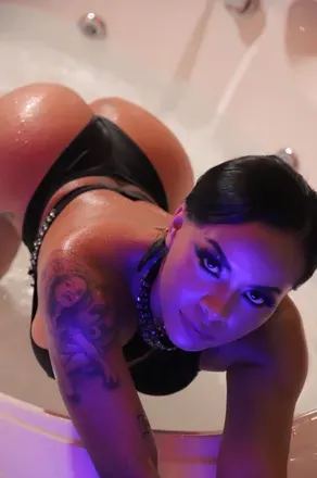 OnlyFans cuenta aleziamujica1798 avatar 1