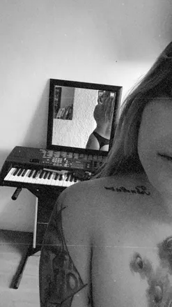 OnlyFans cuenta ojoscolormota header 2
