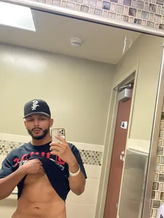 OnlyFans account  papimark avatar 1