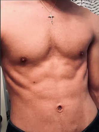OnlyFans cuenta urfavoritegay1 header 2