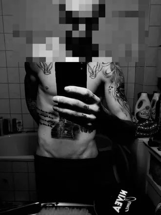 OnlyFans cuenta iluvit90 header 2