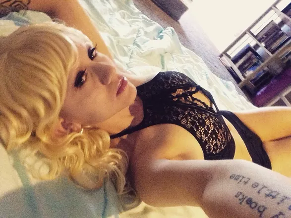 OnlyFans account  littleluna314 header 2
