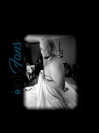 OnlyFans cuenta thesuedewolf header 2