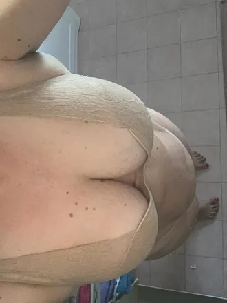 OnlyFans cuenta sabrinawifehots header 2