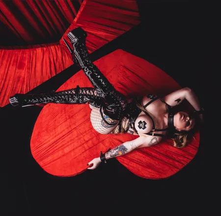 OnlyFans cuenta bambambambixo header 2