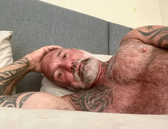 OnlyFans cuenta u389858262 header 2