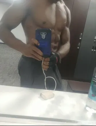 OnlyFans cuenta guynextdoor33 avatar 1