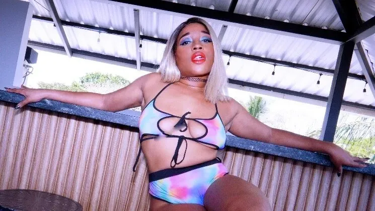 OnlyFans account  ninarivera_xo avatar 1