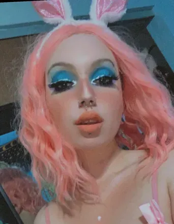 OnlyFans account  peachyalien avatar 1