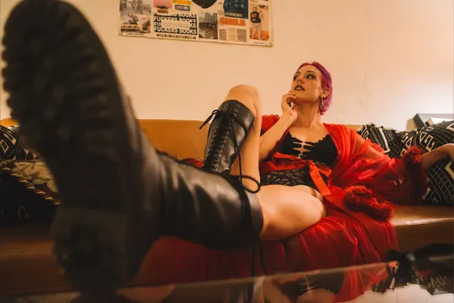 OnlyFans cuenta queenvelvetamethyst header 2