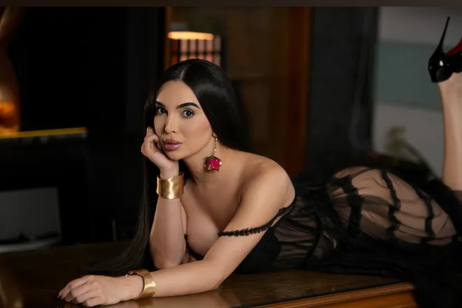 OnlyFans cuenta rosmearguello header 2