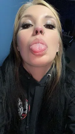 OnlyFans cuenta amberlouise2032 header 2