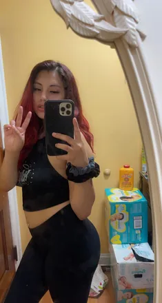 OnlyFans cuenta yvngbabe header 2