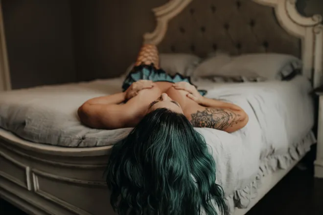 OnlyFans cuenta littlemissjadedknight header 2