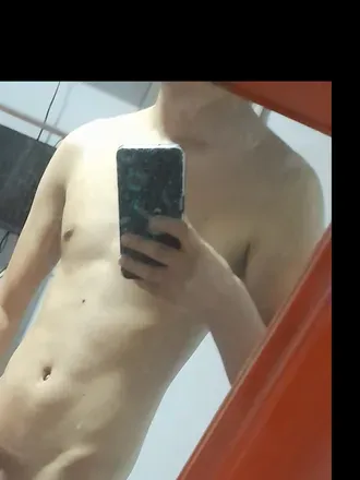 OnlyFans account  maciaxxx header 2