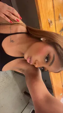 OnlyFans cuenta theerealhoneyyy1 avatar 1